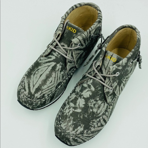 Akid kids shoes brand new in the box - Picture 2 of 3